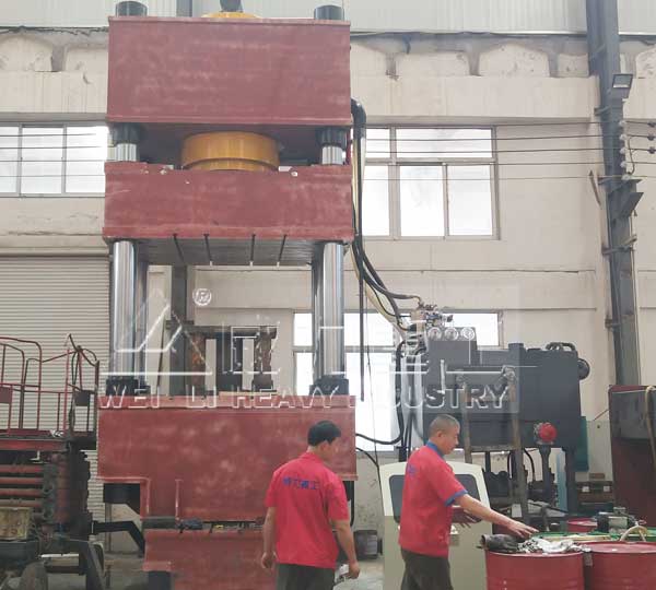 1000吨铁屑成型压块机滑梁的生产特点